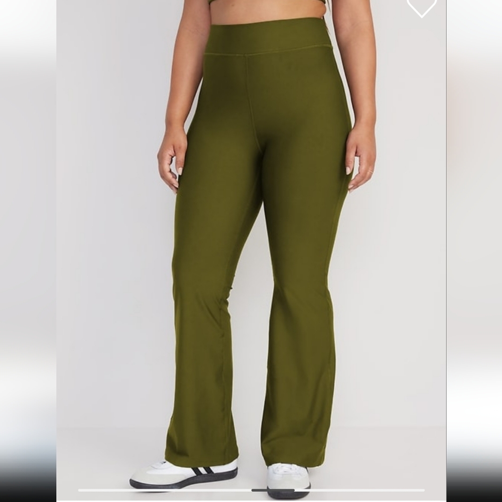 Old Navy Extra High Waisted Power Soft Flare Leggings